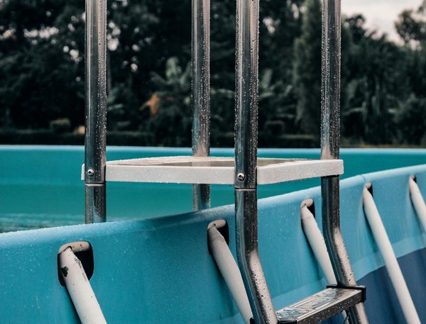 Transformez votre balcon : Idées créatives avec des treillis pour agrandir votre espace jardin !