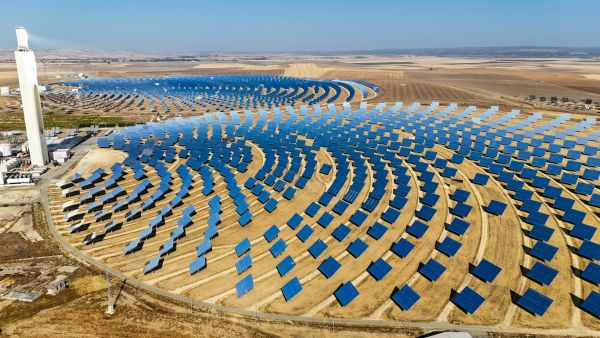 Découvrez les avantages souvent ignorés des centrales solaires au sol
